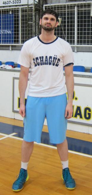 Leandro Podest� llega desde el TFB para darle altura a Rocamora