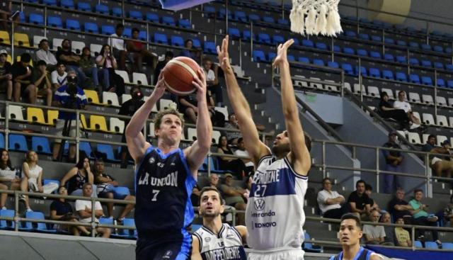 La Uni�n meti� la cuarta y embala