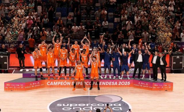 Valencia le quit el primer ttulo al Madrid