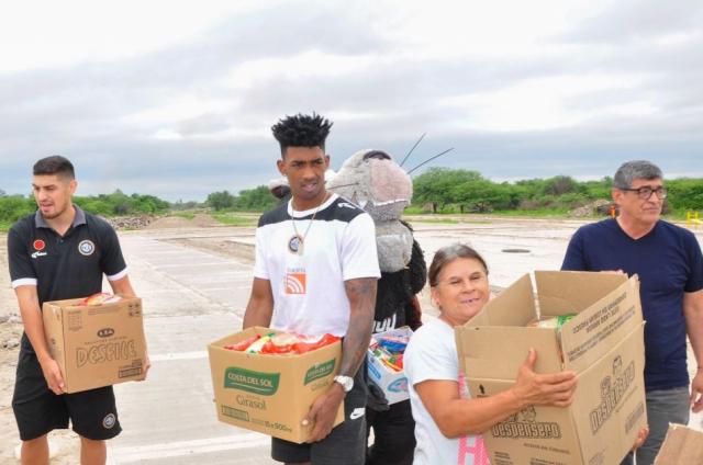 Ol�mpico contin�a con sus acciones solidarias