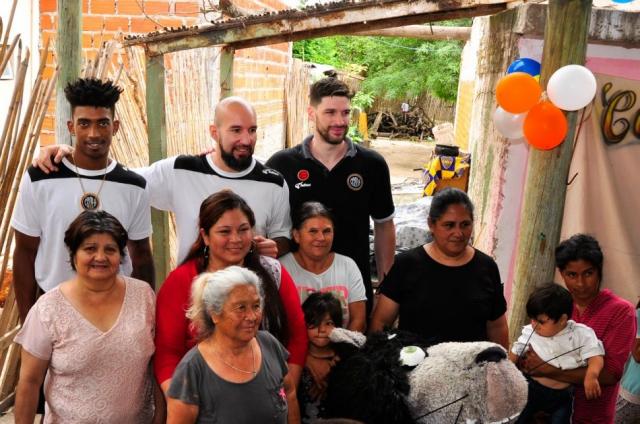 Ol�mpico contin�a con sus acciones solidarias