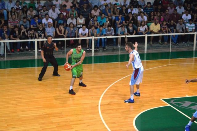 El Lobo mostr� car�cter en el debut