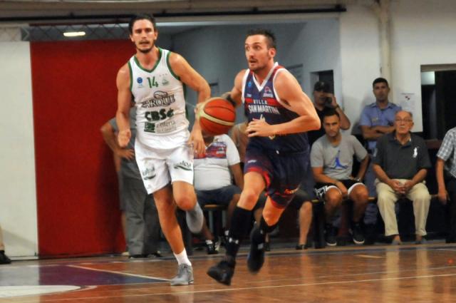 Villa San Mart�n de nuevo al frente