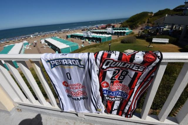 El cl�sico empez� en la playa