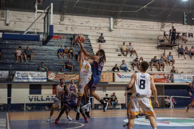 Contin�an sonrientes