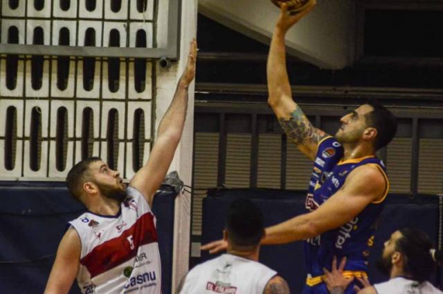 Lo baj� de la punta