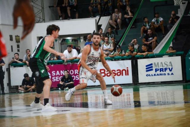 Sur: Villa Mitre y Lan�s se impusieron en casa