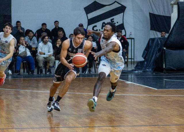 Estudiantes gan� en casa y llev� la serie a un quinto juego