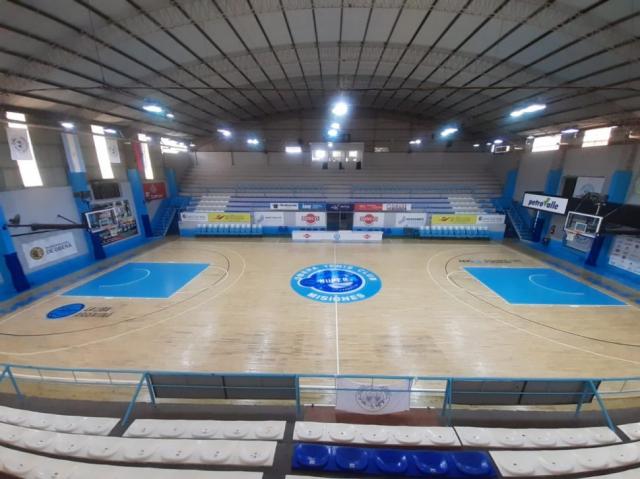 Ober� se viste de Super 4