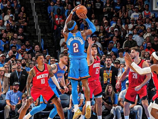 NBA: Thunder y Warriors se impusieron en el inicio