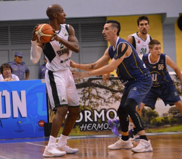 La Uni�n venci� a Ferro en su primera presentaci�n